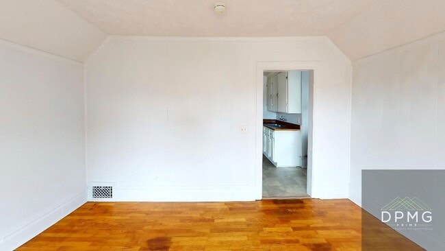 Photo - 129 S Hosmer St Unit 3