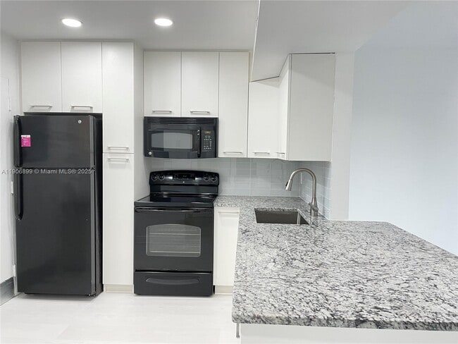 Photo - 2810 NE 201st Ter Unit 28