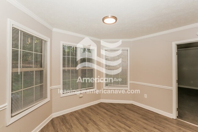 Photo - 111 Formosa Dr