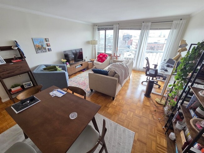 Photo - 1105 Massachusetts Ave Unidad 8H