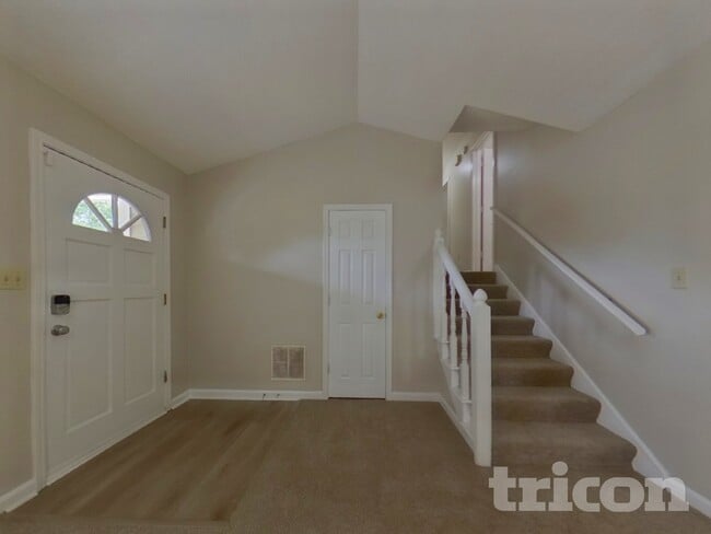 Photo - 178 Nicole Dr