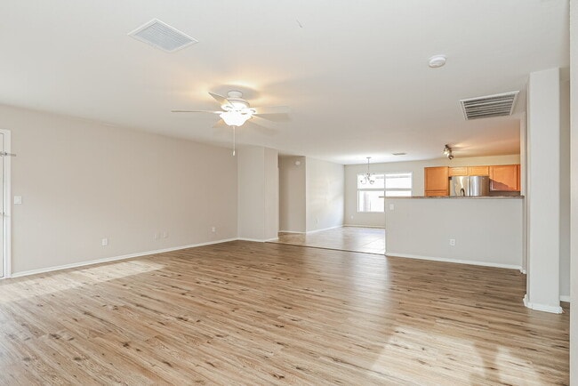 Photo - 43680 Bedford Dr