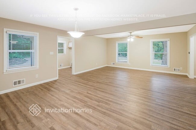 Photo - 3916 Amsbury Dr