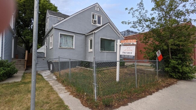 Building Photo - 821-821 St Matthews Ave Unit 1