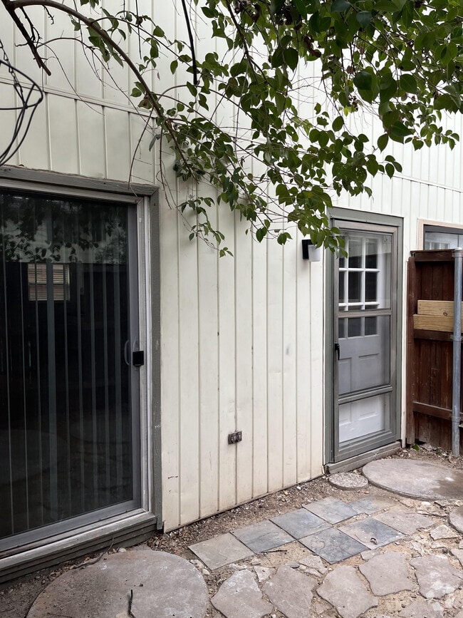 Building Photo - 4039 Cole Ave Unit 117 Rental