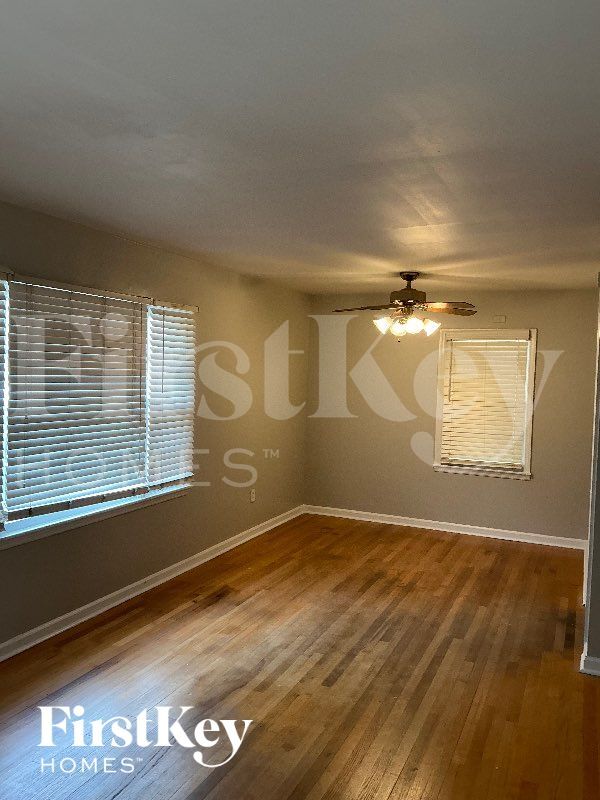 Photo - 1458 S White Station Rd