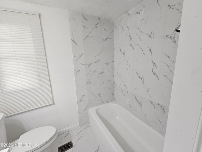 Photo - 2269 Hartridge St