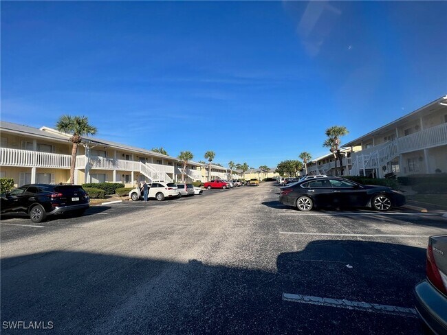 Building Photo - 4603 Bayshore Dr Unit F8