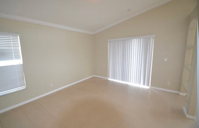 Photo - 2838 N Custer Rd