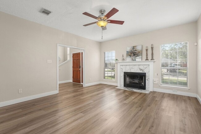 Photo - 3803 Redbud Dr