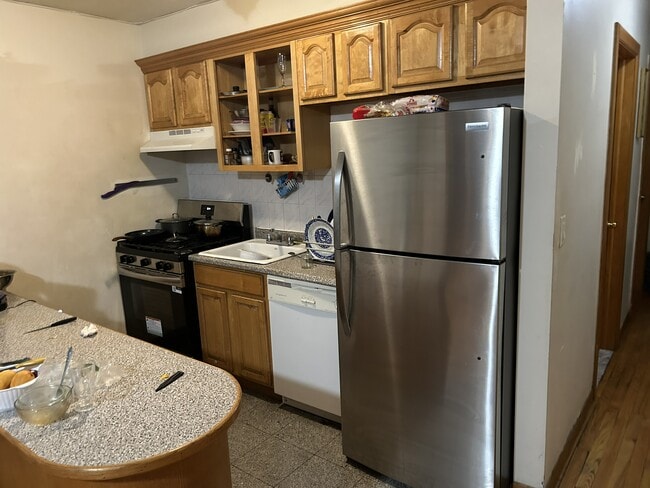 2043 42nd St Unit 2