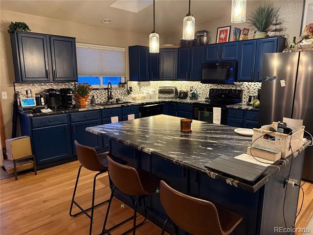 Photo - 445 Larkspur Dr