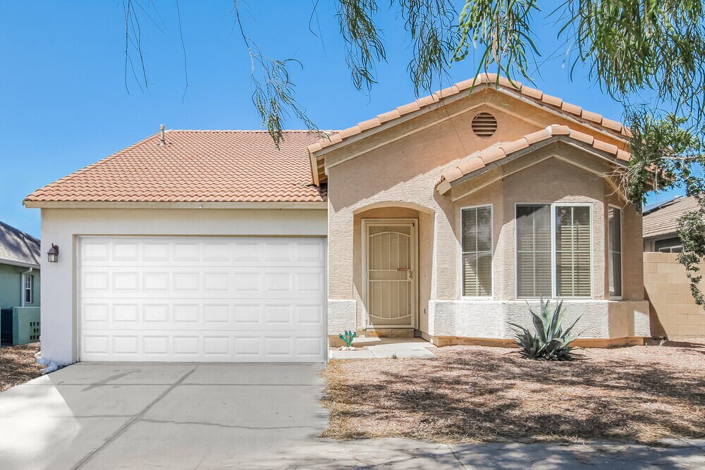 Photo - 15066 W Buchanan St