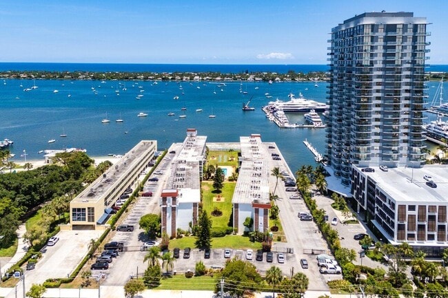 Building Photo - 4500 N Flagler Dr Unit D23 Rental