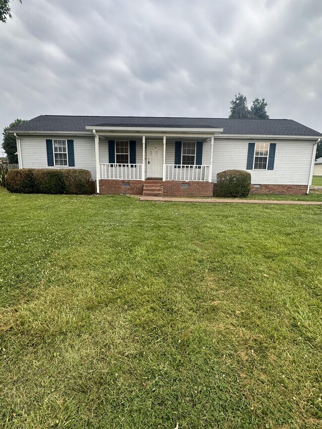 Photo - 103 8th St House
