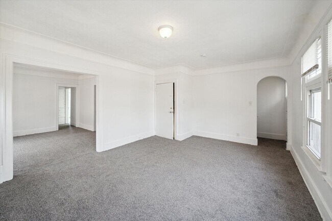 Photo - 2333/2335 Grand - T - Ody Holdings Unit 2335 Grand, Upper -  TR 12/17/24