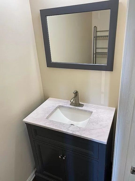 Photo - 4662 Louise St Claire Dr Casa Adosada