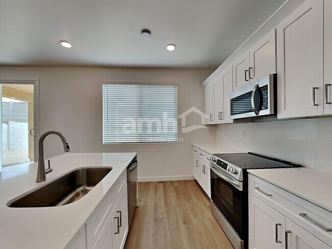 Photo - 12535 W Flynn Ln