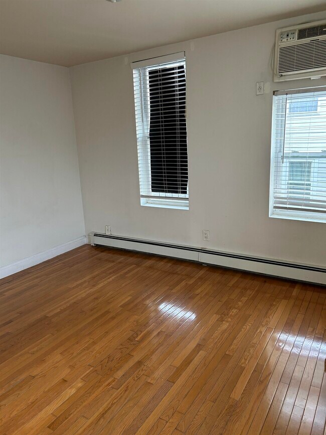 Photo - 6608 Polk St Apartamento Unidad 2A