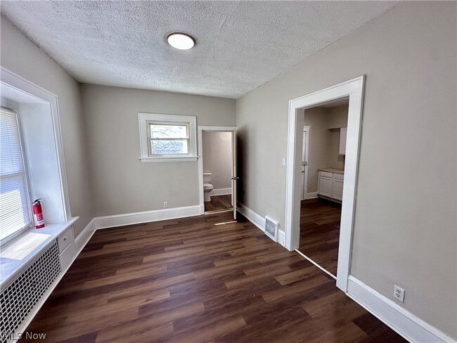 Photo - 484 Homer Ave