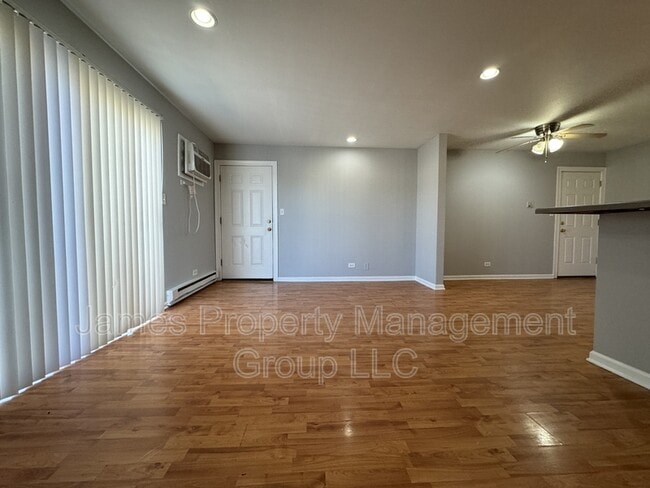 Photo - 2407 Randall Ln Unit 3B