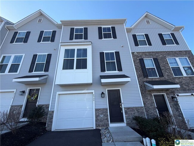 Building Photo - 4960 Brookside Ct