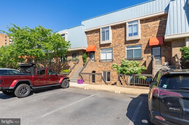 Photo - 1765 S Hayes St