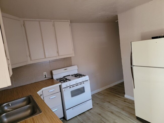 Photo - 1205 NW Taft Ave Unit 1205 NW Taft Ave  1