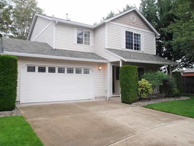 Building Photo - **BEAUTIFUL 3B/2.5Ba HOME IN DESIRABLE FIS...