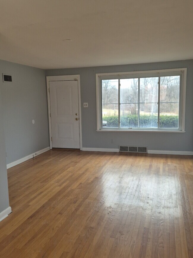 Photo - 9352 Bellefontaine Rd