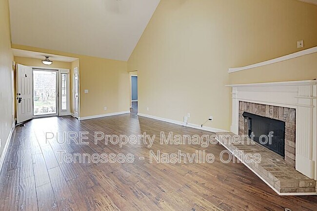 Photo - 1028 Persimmon Dr