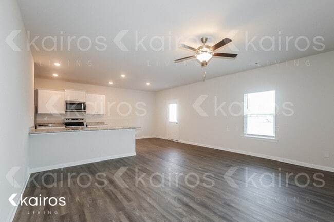 Photo - 4000 Bridgewood Wy