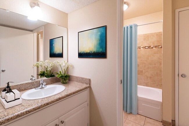 Photo - Riverside Gardens