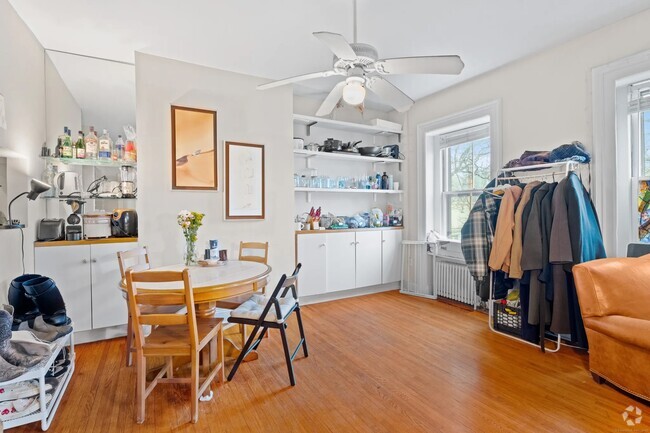 Building Photo - 275 Dwight St Unit 3 Rental