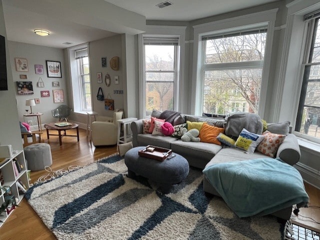 Photo - 715 W Roscoe St Unit 2