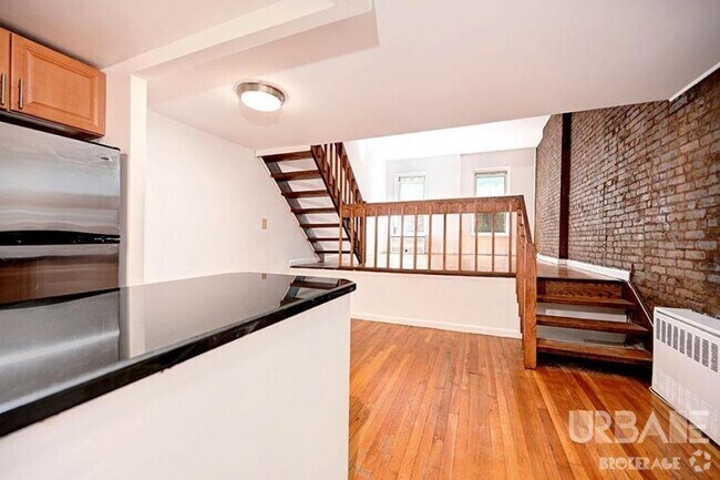 Building Photo - 1 bedroom in NEW YORK NY 10014 Unit 2F Rental