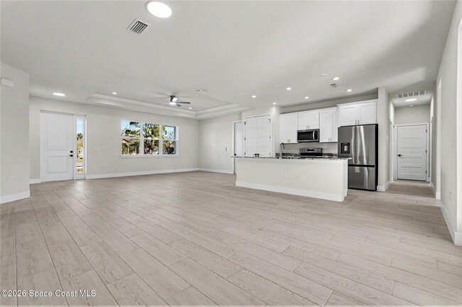 Photo - 276 Americana Blvd NW