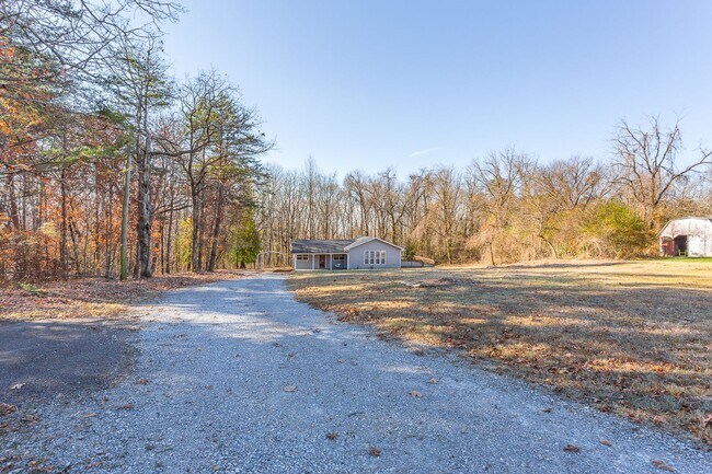 Photo - 1 Acre Home on Signal Mountain!