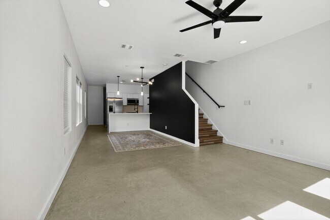 Photo - 4 Weeks Free!! Urban Modern Living Near Downtown San Antonio!