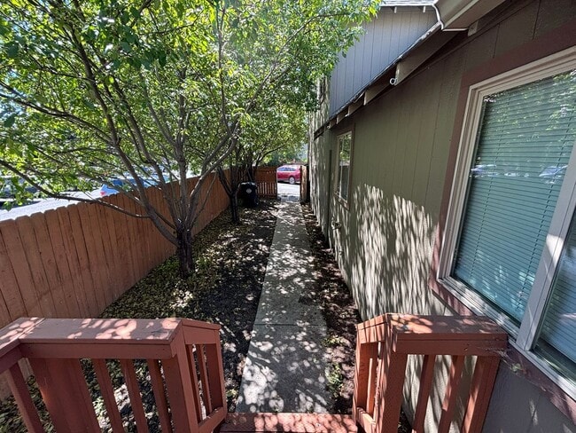 Photo - l1633 Unit 3