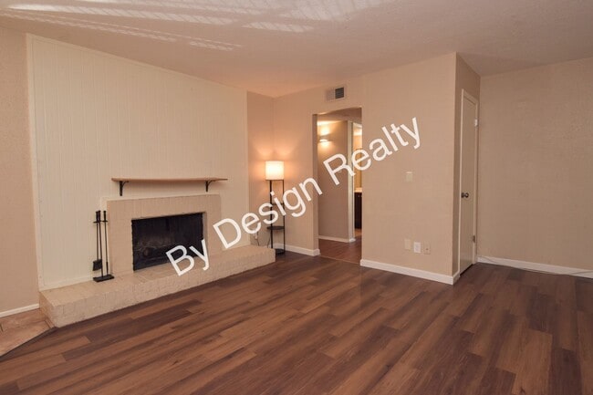 Building Photo - The Monaco Condos 2 Bed 1.5 Bath