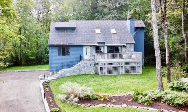 Photo - 421 E Hyerdale Dr