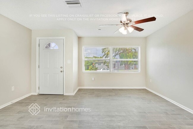 3401 Paris Pl