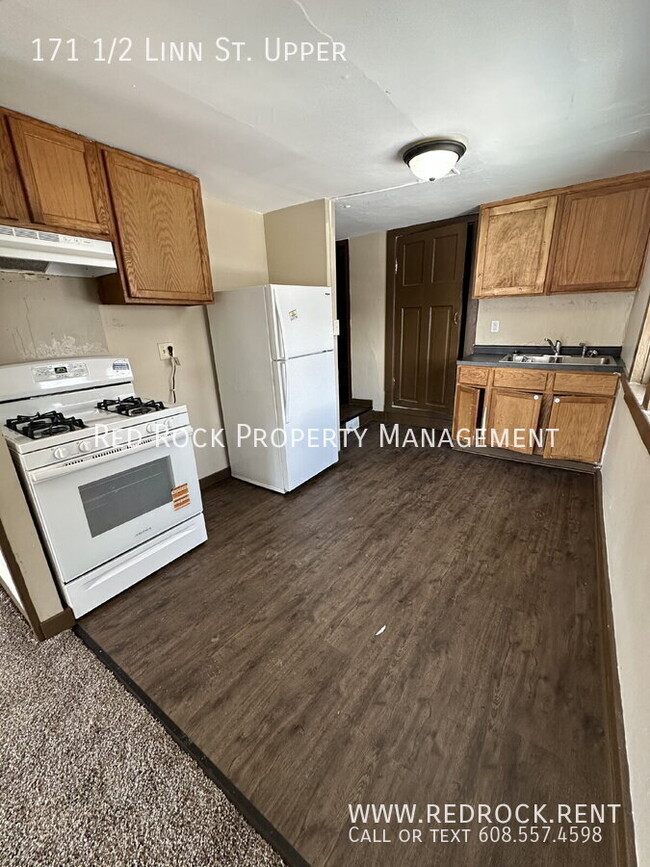 Photo - 171 1/2 Linn St. Upper-