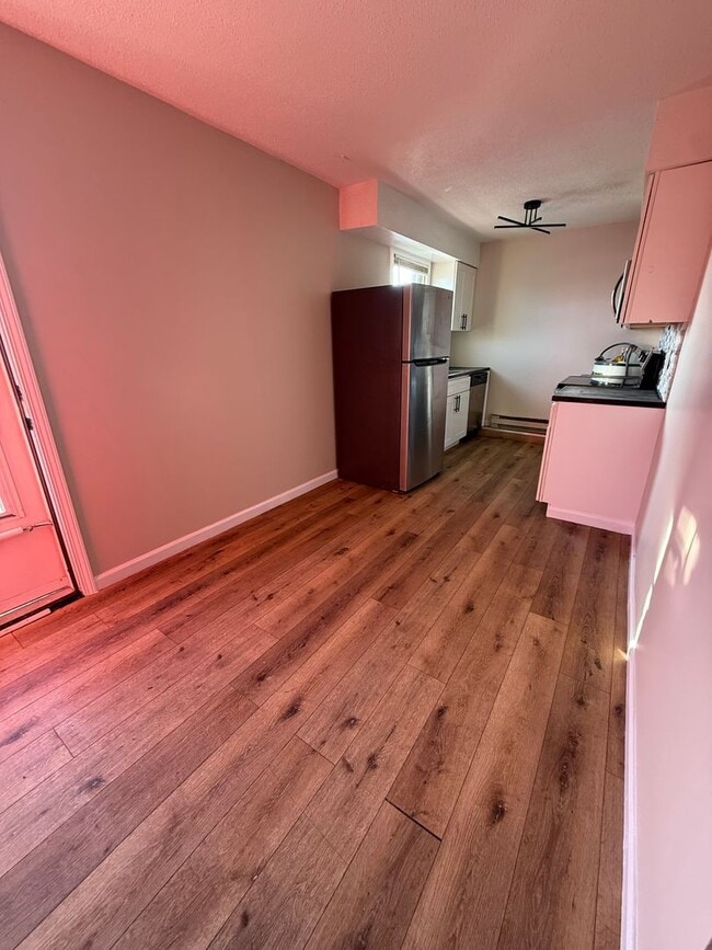 Photo - 3101-3105 S. Madison St. Unidad #2