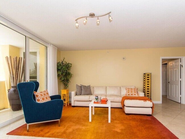 Photo - 2001 N Ocean Blvd Unidad 202