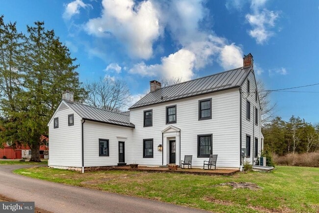 Photo - 180 Municipal Rd