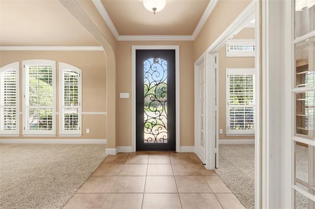 Photo - 627 Seymour Dr