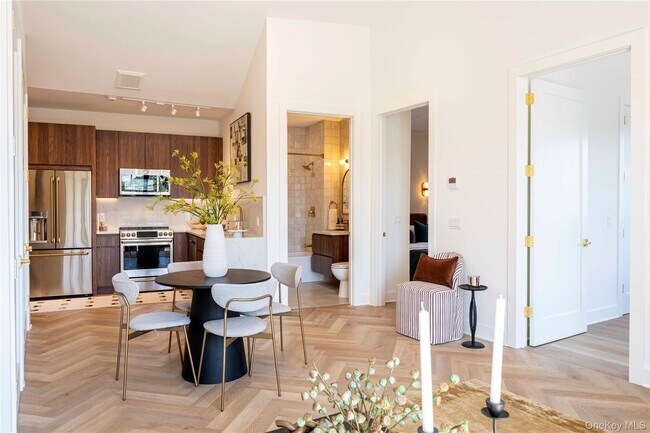 Photo - 100 E Putnam Ave Apartamento Unidad 311