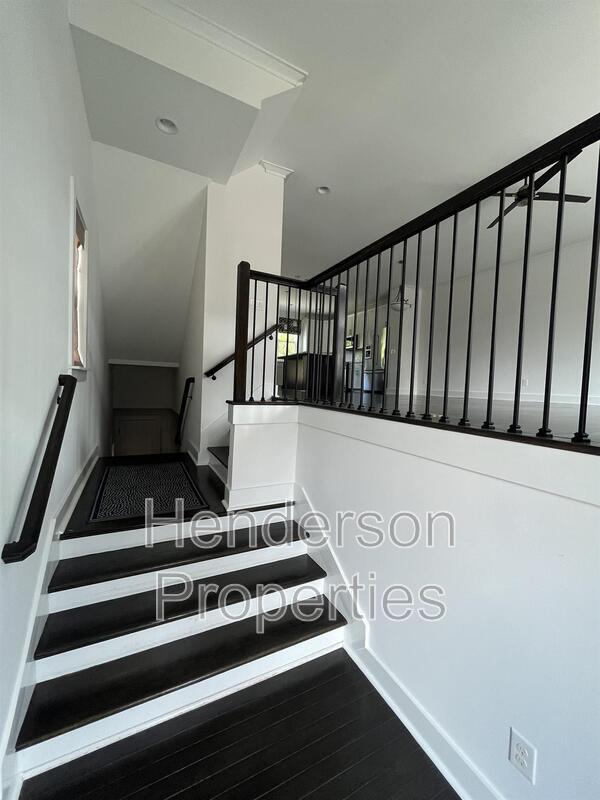 Photo - 1903 Seegars Pl